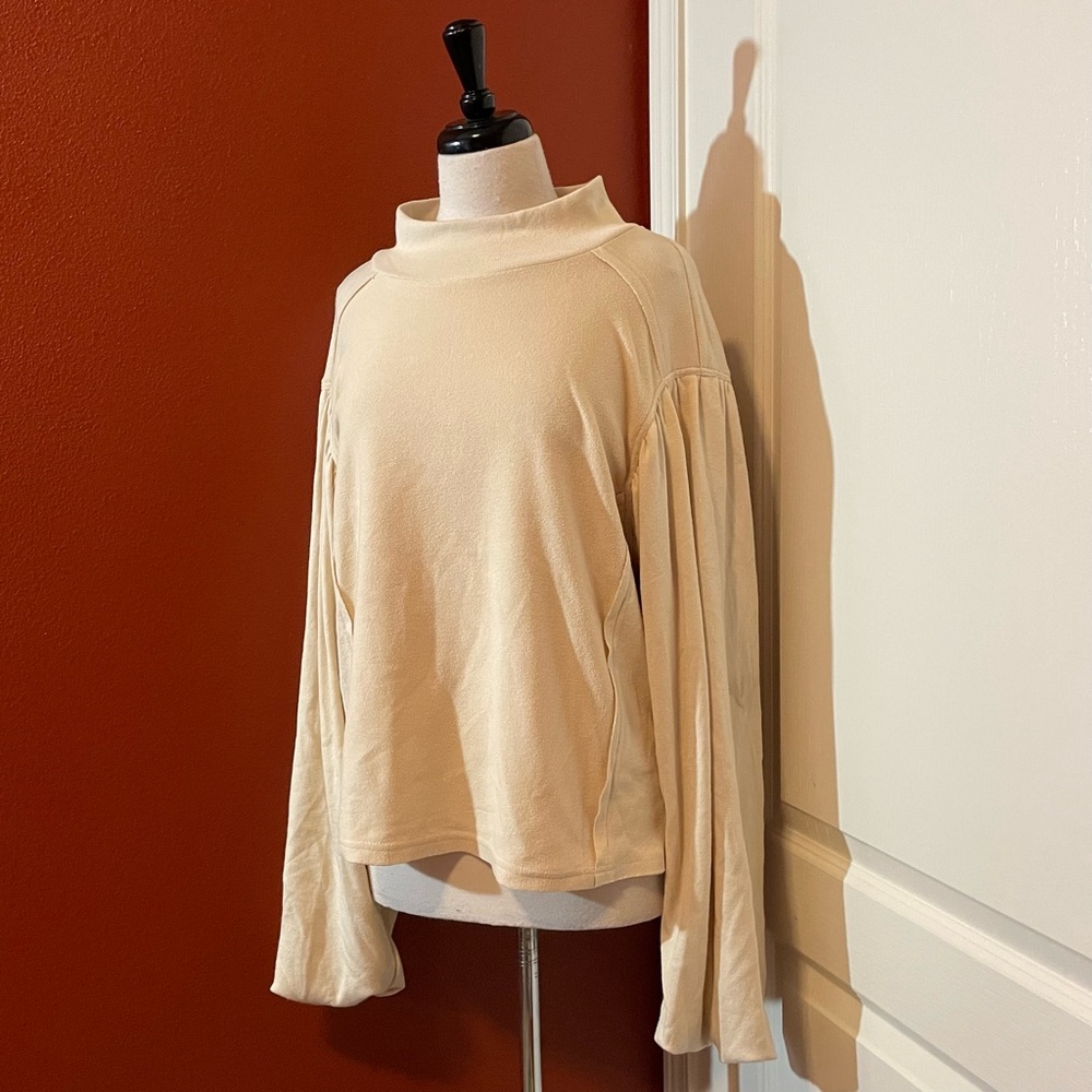 Bohme Women’s NWT Carsyn Cream High Neck Balloon‎ Sleeve Poly Blend Boho Sweater